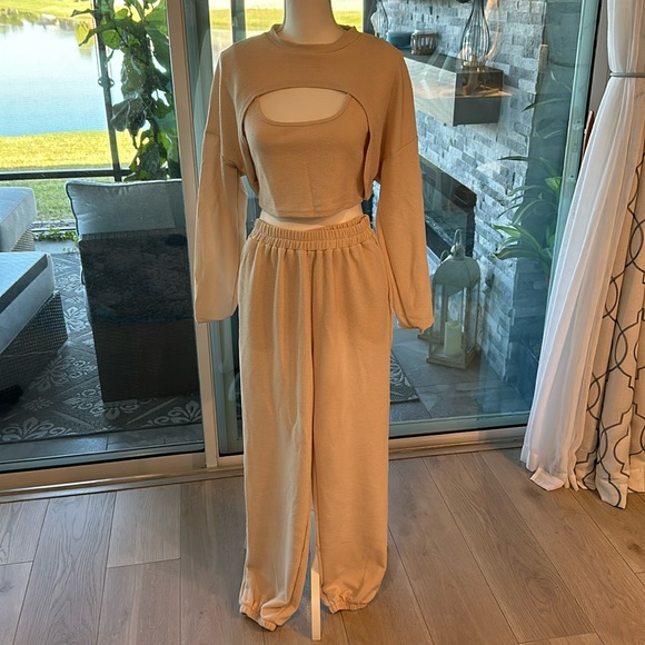 SHEIN Other - NEW ✨3 Pc SHEIN outfit. Cream Color